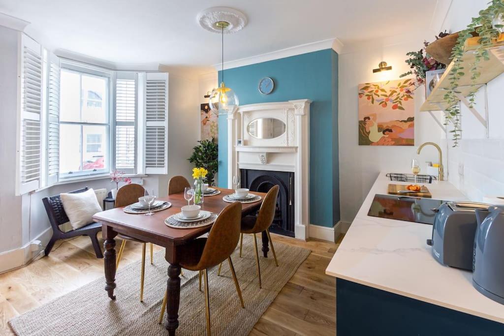 Regency Grade II Listed Townhouse By Centre And Beach برايتون المظهر الخارجي الصورة